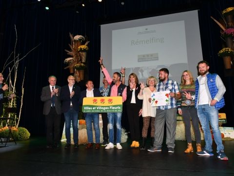 Rémelfing REMISE OFFICIELLE DE LA 3ÈME FLEUR A ROMBAS