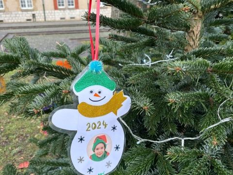 Rémelfing DÉCORATION DES SAPINS PAR NOS ÉCOLIERS